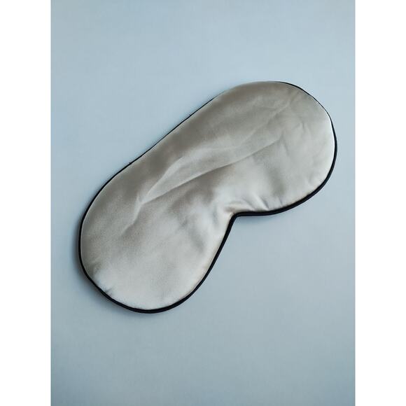 Gently Used Pink Flower Pajama Spa Set XL – Lavender Shower Steamers & Sleep Mas - Picture 7 of 9